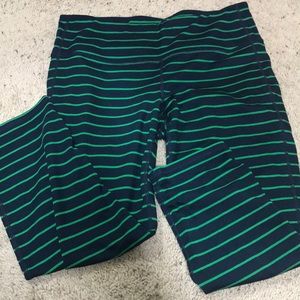 Athleta striped chatarunga capris